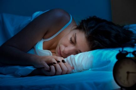 7 modalități de a pierde în greutate în timp ce dormi