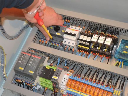 Etichete pentru marcarea prin cablu a firelor și a cablurilor în timpul instalării, în conformitate cu pu, marcarea culorii