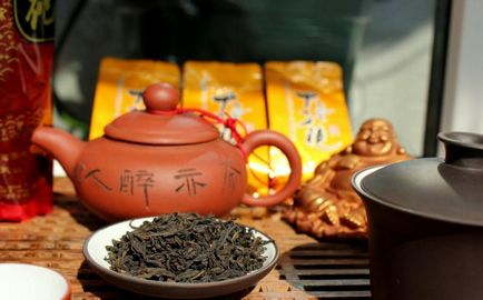 Чай та хун пао або великий червоний халат ефект сп'яніння