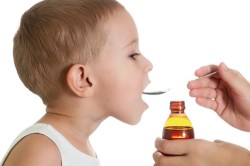 Mai degrabă pentru a trata o tuse umedă la un copil medicamente (nume)