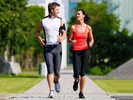 Чим корисний біг вранці для чоловіків і жінок в чому користь чи шкода бігу підтюпцем