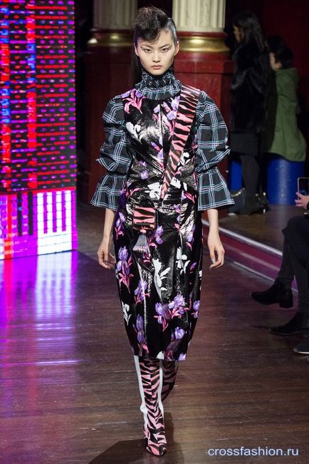 Crossfashion group - модні поєднання осінь-зима 2016-2017 плаття-сарафан з сорочкою, водолазкой і
