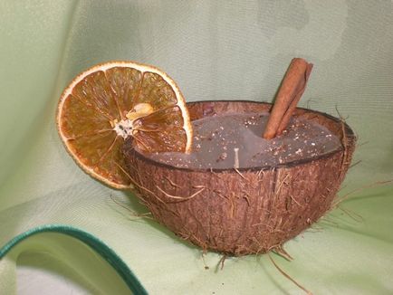 Lumanare decorativă în cochilie de nucă de cocos