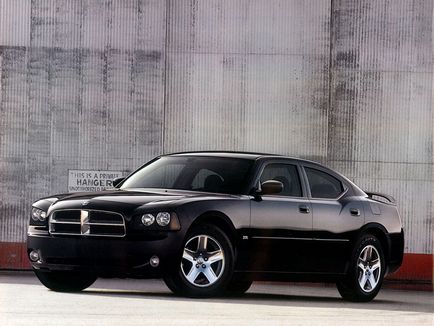 Dodge töltő történelem, képek, áttekintése, jellemzőit Dodge Charger on (fényszórók) Dodge töltő történelem, képek, áttekintése, jellemzői a Dodge Charger