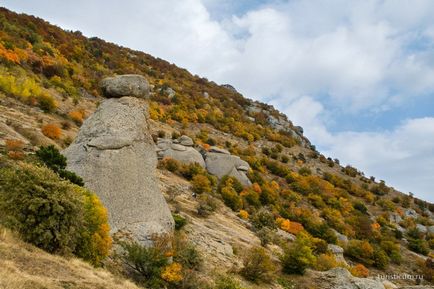 Valea fantomelor - o rută de mers pe jos, Crimeea