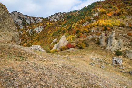 Valea fantomelor - o rută de mers pe jos, Crimeea