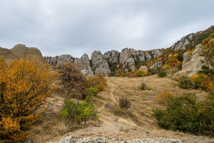 Valea fantomelor - o rută de mers pe jos, Crimeea