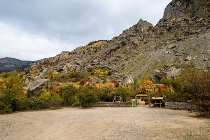 Valea fantomelor - o rută de mers pe jos, Crimeea