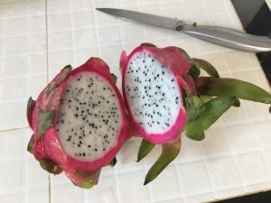 Dragonfruit sau Pitahaya este un produs dietetic valoros