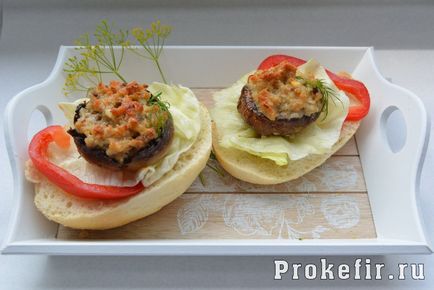 Töltött gomba a sütőbe sajt és csirke - recept lépésről lépésre fotók