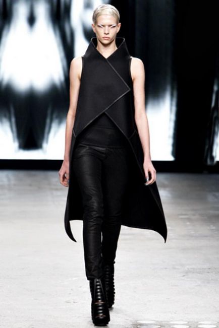 Gareth Pugh tervezők nem, ők születtek - Fair Masters - kézzel készített, kézzel készített (ők születtek) Gareth Pugh tervezők nem, ők születtek - Fair Masters - kézzel készített, kézzel készített