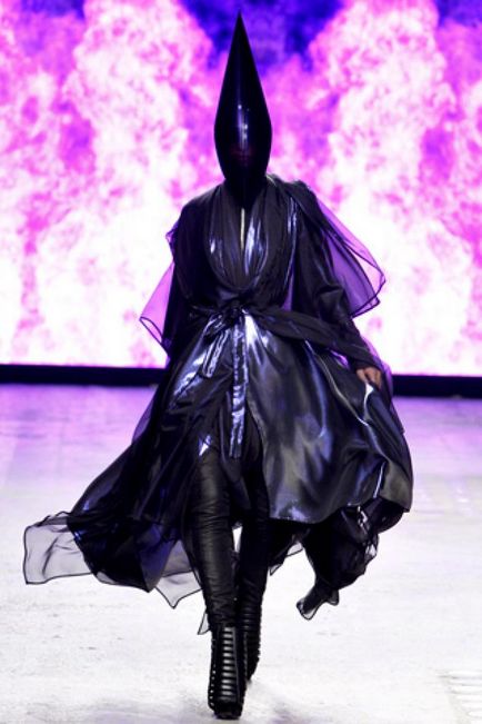 Gareth Pugh tervezők nem, ők születtek - Fair Masters - kézzel készített, kézzel készített (divat) Gareth Pugh tervezők nem, ők születtek - Fair Masters - kézzel készített, kézzel készített
