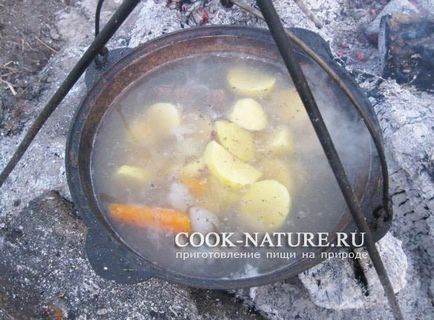 Supă glucker cu cartofi - gătită în natură