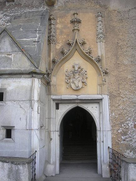 Castelul medieval gotic Pernštejn din sud-estul Republicii Cehe