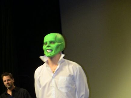 Make-up jellegű a film - egy maszk