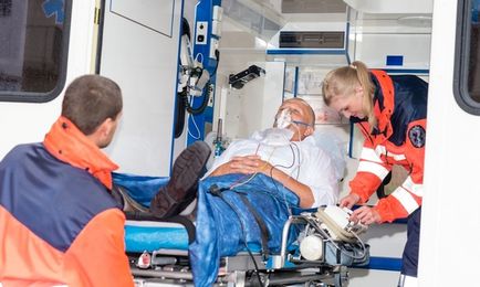 Stroke öt veszélyes téveszmék, stroke tüneteinek, stroke komplikációk, hogyan lehet felismerni a stroke (szélütés) Agyvérzés öt veszélyes téveszmék, stroke tüneteit, stroke szövődmények, hogyan lehet felismerni a stroke