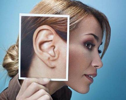 Як правильно чистити вуха