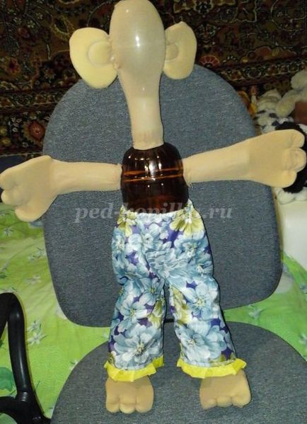 Hogyan készítsünk egy majom ki a műanyag palackok (műanyag palack) Hogyan készítsünk egy majom a műanyag palackok