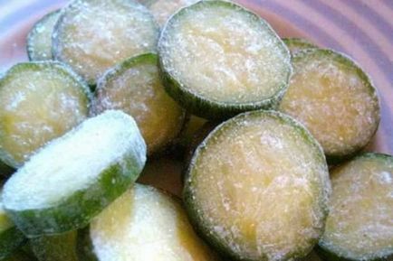 Як зберегти свіжі огірки на зиму як заморожувати в холодильнику до нового року, як зробити в
