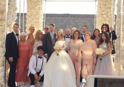 Королівське весілля в мережі обговорюють гучне одруження Микити Преснякова і Олени Краснова,
