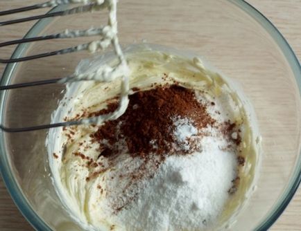 Crema pentru brioșe (ciocolată, caș, cremă) rețete