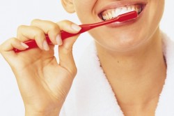 Tratamentul gingiilor sângerare remedii populare