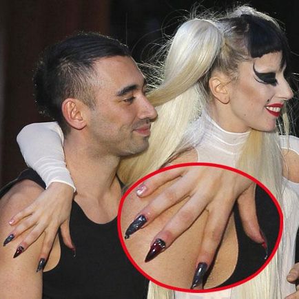 Lady Gaga și manichiura ei - pagina 1 din 3