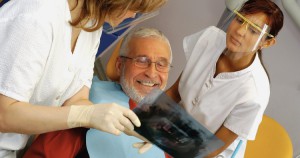 Пільгове протезування зубів для пенсіонерів, інвалідів, ветеранів праці