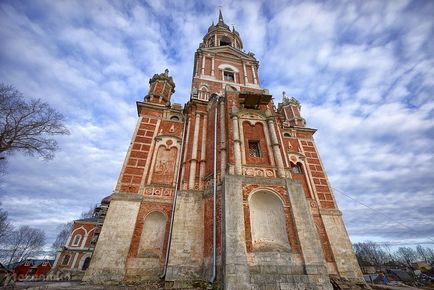 Можайський кремль, микільський собор і петропавловская церква