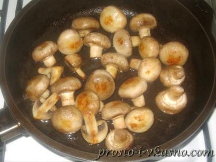 М'ясний гуляш з грибами