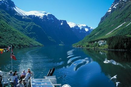 Norvegia - țara de cascade și curcubeu