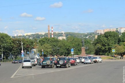 Într-o zi în Smolensk cu mașina și pe jos, un club de călători turneu lukas