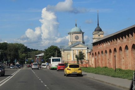 Într-o zi în Smolensk cu mașina și pe jos, un club de călători turneu lukas