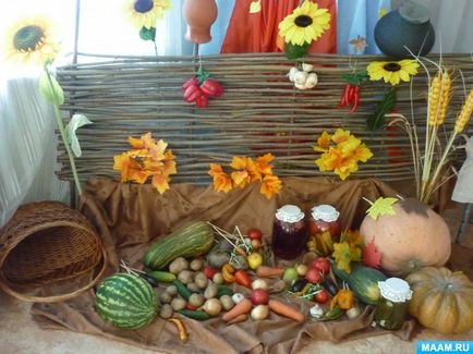 Оформлення залу до свята «осінній ярмарок на Кубані»