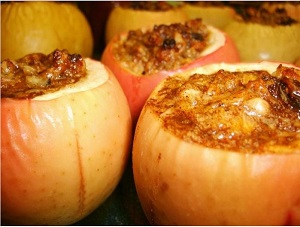 Sült alma a mikrohullámú egyszerű, de finom receptek alma áfonya,