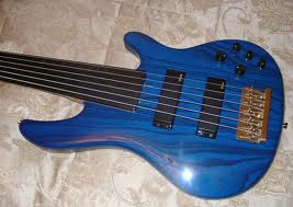 Keressen hang fretless