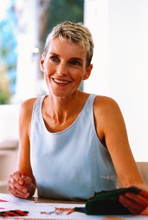 Coafuri pentru femei mai în vârstă cu păr gri, revista pentru femei