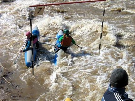 Raul Mesha (rafting, pescuit), un site dedicat turismului și călătoriilor