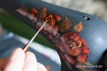 Pictura unei mașini de cusut pentru clase de masterat - designer zen