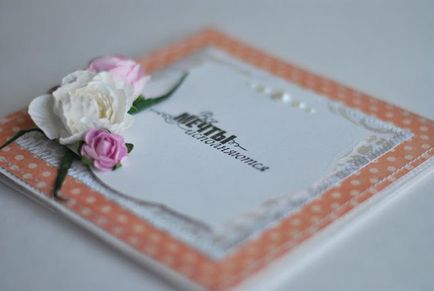 Троянди з паперу для прикраси весільних подарунків
