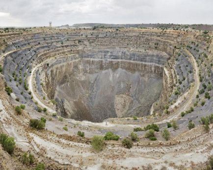 A bányák elpusztult több mint teremtett