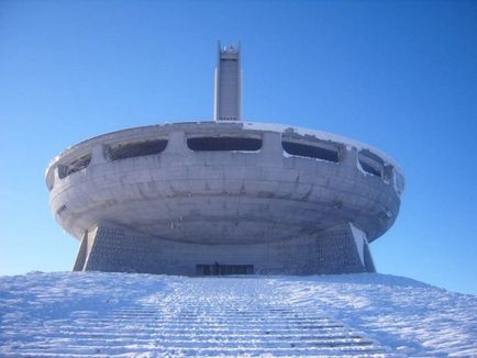 Ru a abandonat monumentul de casă pe dealul Buzludja - terraoko - lumea cu ochii tăi