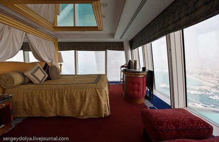 Cel mai luxos hotel din lume este Burdjal Arab