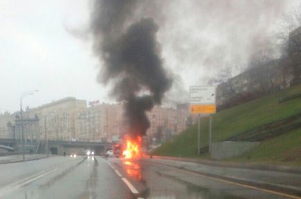 Згорілий в москві maserati зняли на відео