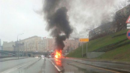 Згорілий в москві maserati зняли на відео