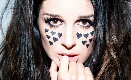 Sheney Grimes mozi üzemmód és egy fiolát, nollywoodrresents (sheney) Sheney Grimes mozi és a divat egy palackot, nollywoodrresents