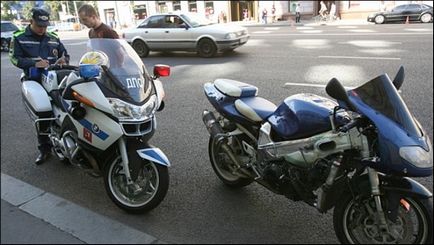 Sancțiuni pentru conducere fără drepturi asupra unei motociclete, câte este necesar să plătească și ce măsuri preventive