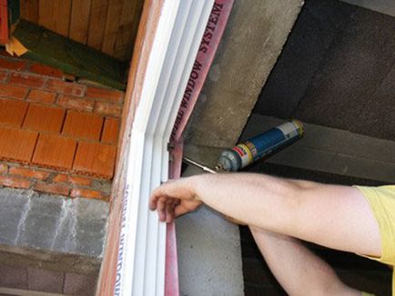 Banda de etanșare modernă pentru montarea ferestrelor din PVC