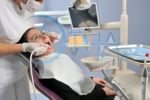 Costul de îndepărtare a unui dinte, a unei rădăcini dentare sau a unui chist dentar