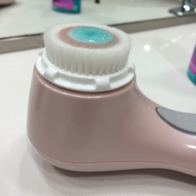 Stop! 10 moduri de a folosi abuzul dispozitivului clarisonic - minimalismul ca mod de viață